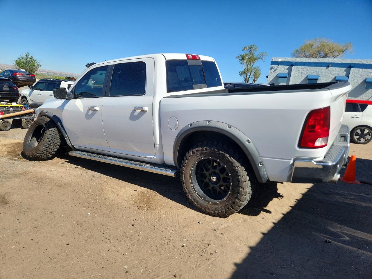 2017 RAM 1500 SLT — снимка 2
