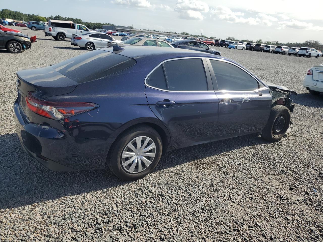 2021 TOYOTA CAMRY LE — снимка 3