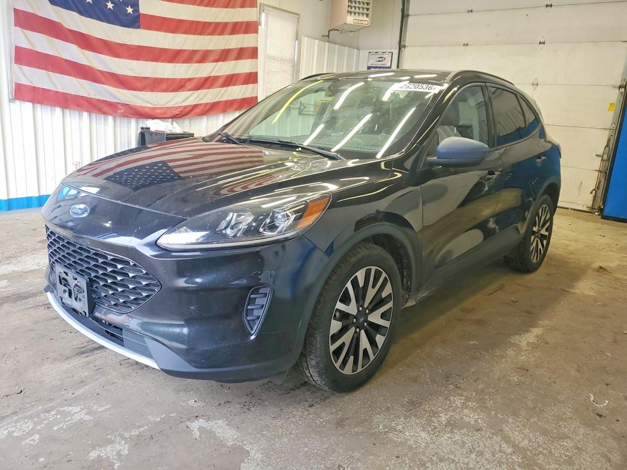 2020 FORD ESCAPE SE SPORT