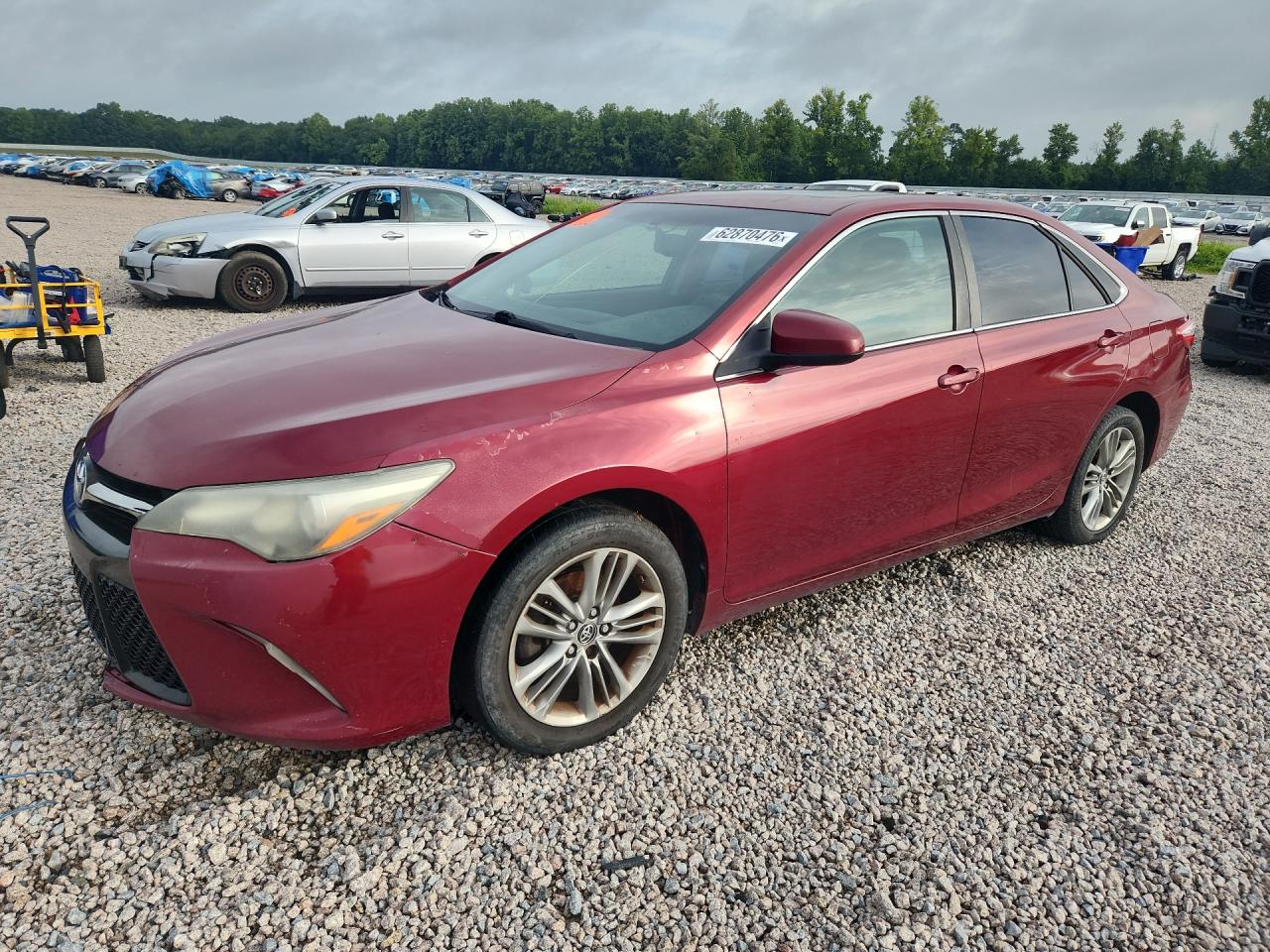 2015 TOYOTA CAMRY SE