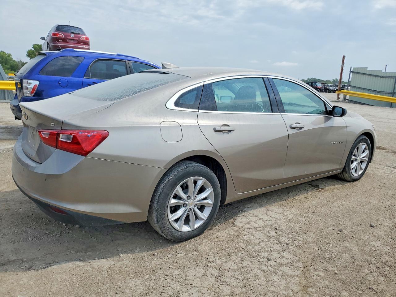 2024 CHEVROLET MALIBU LT — снимка 3