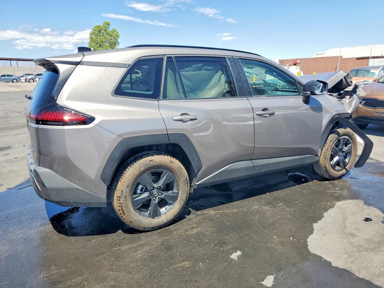 2026 TOYOTA RAV4 LE — снимка 3