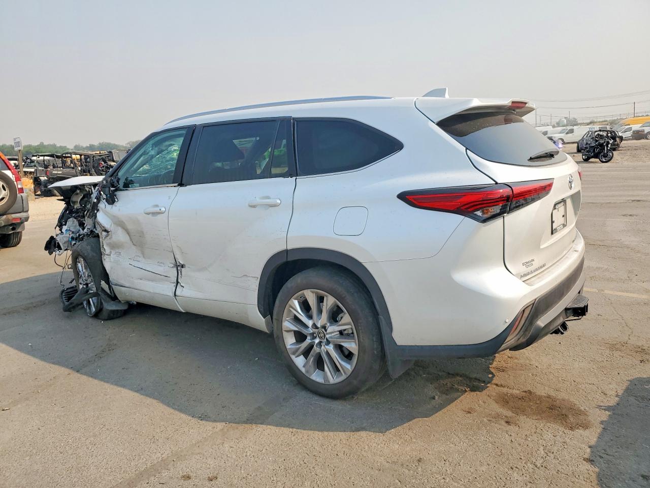 2023 TOYOTA HIGHLANDER LIMITED — снимка 2