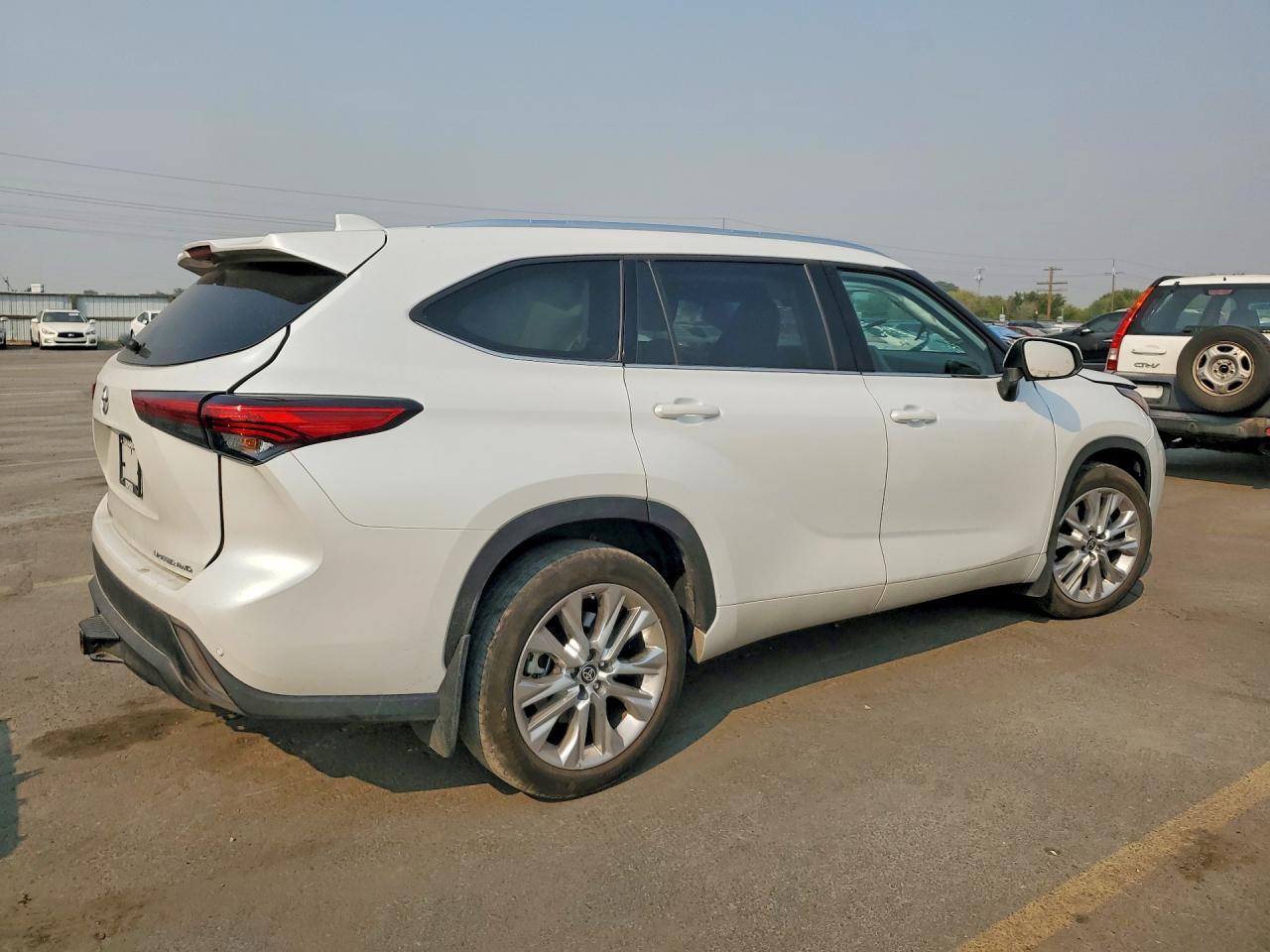 2023 TOYOTA HIGHLANDER LIMITED — снимка 3