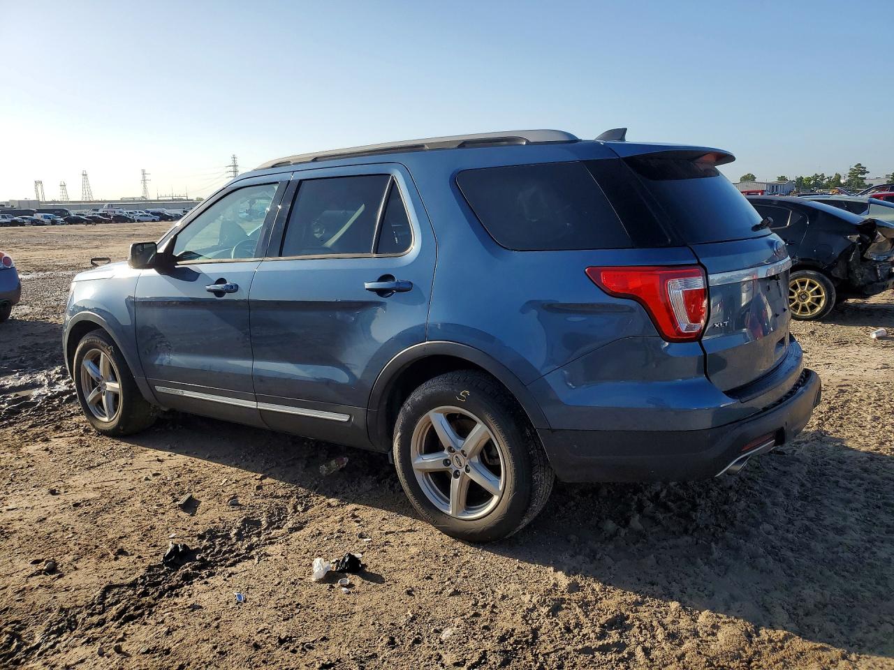 2018 FORD EXPLORER XLT — снимка 2