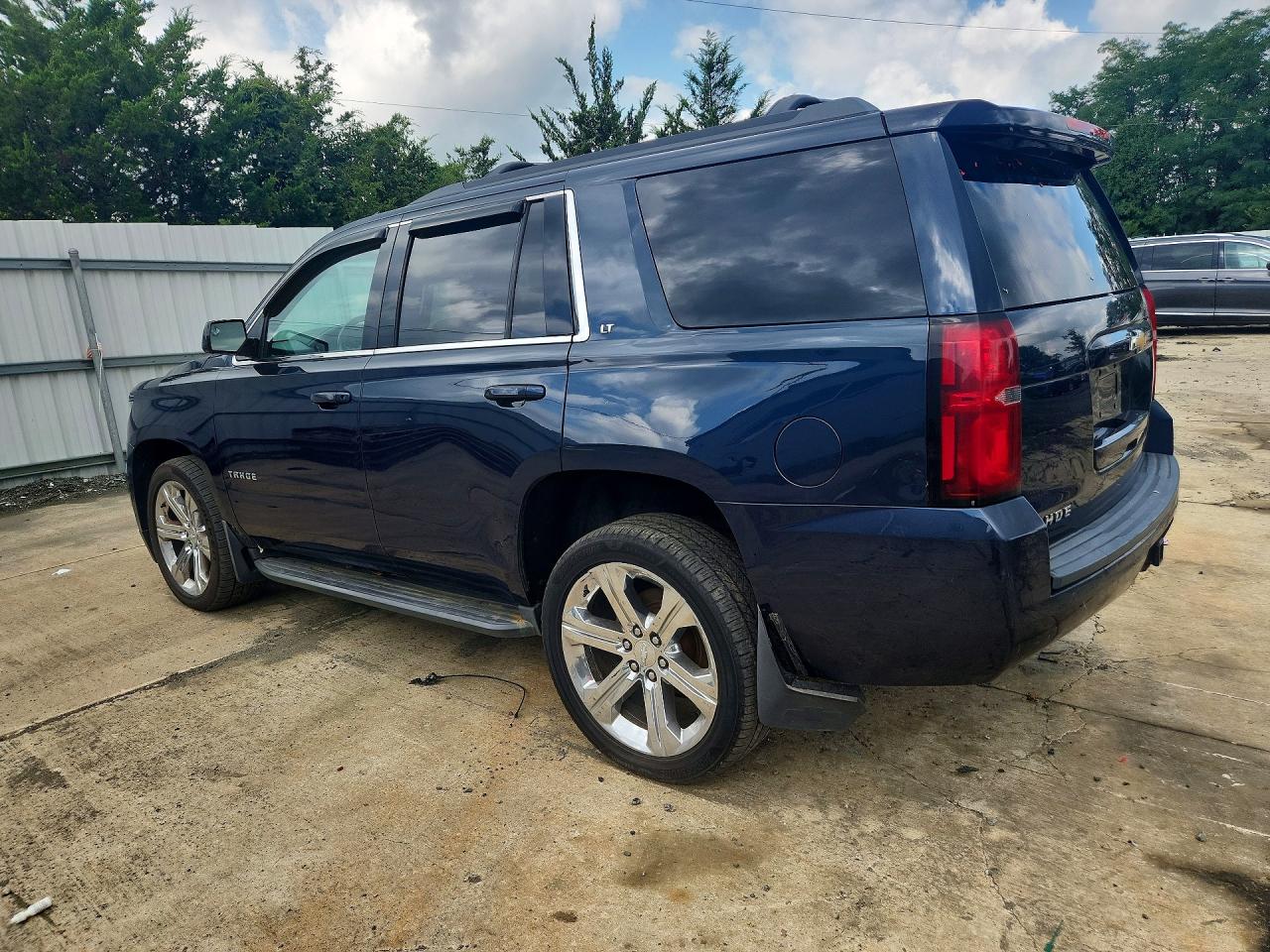 2017 CHEVROLET TAHOE K1500 LT — снимка 2