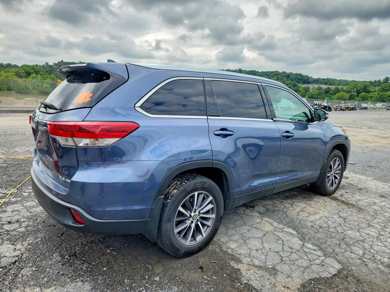 2019 TOYOTA HIGHLANDER XLE — снимка 3