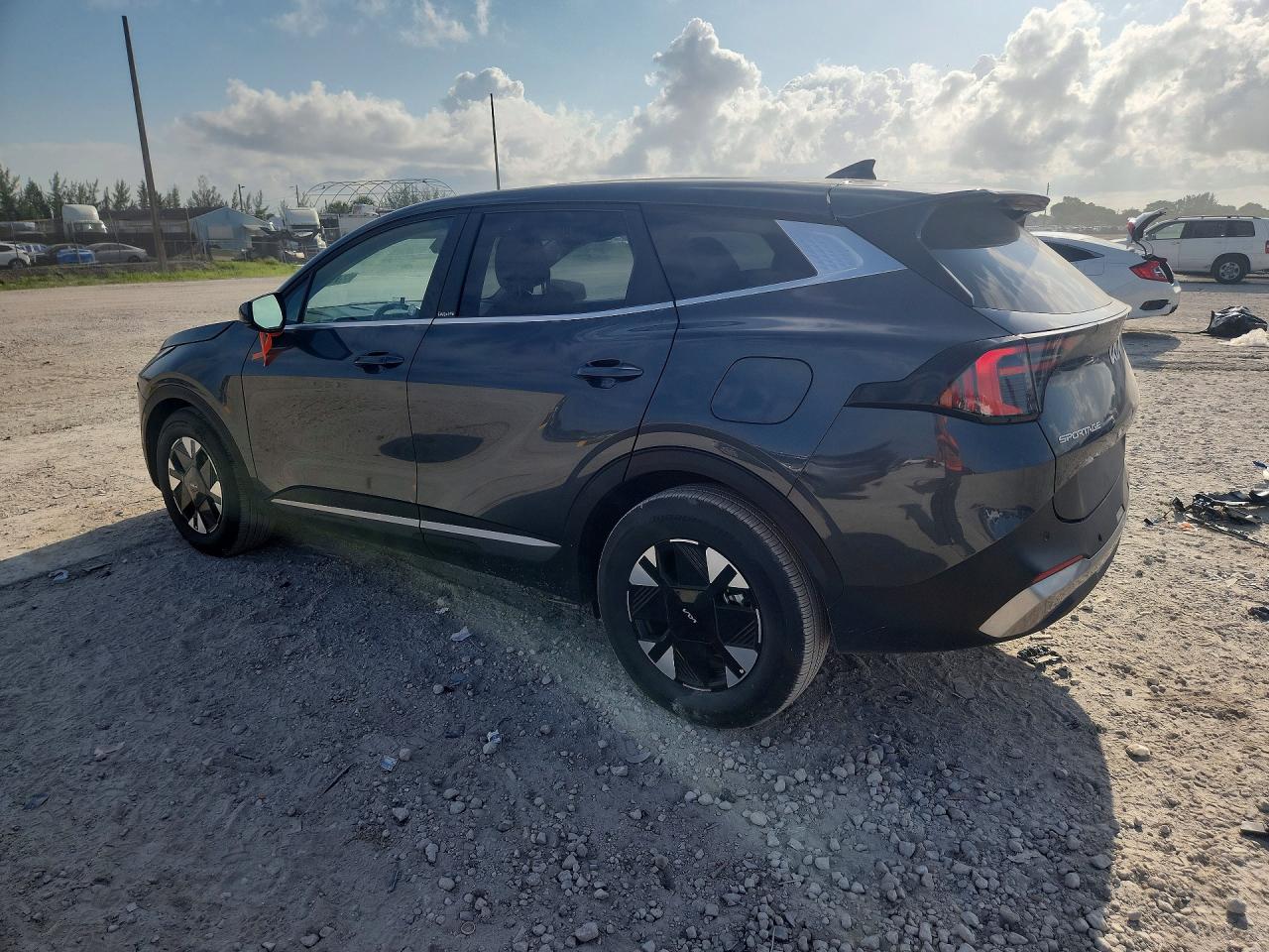 2026 KIA SPORTAGE LX — снимка 2