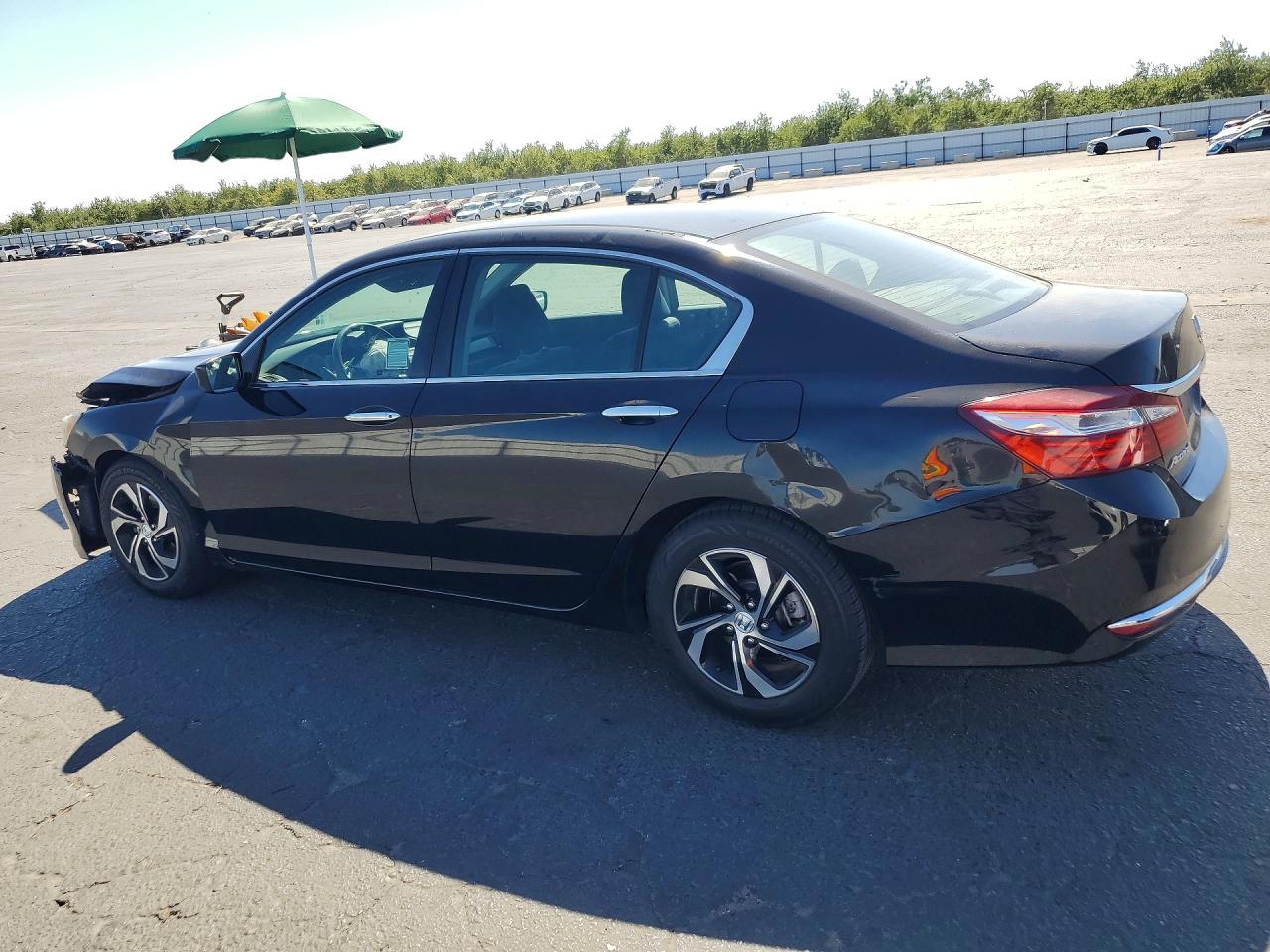 2017 HONDA ACCORD LX — снимка 2
