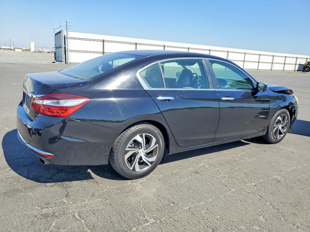 2017 HONDA ACCORD LX — снимка 3