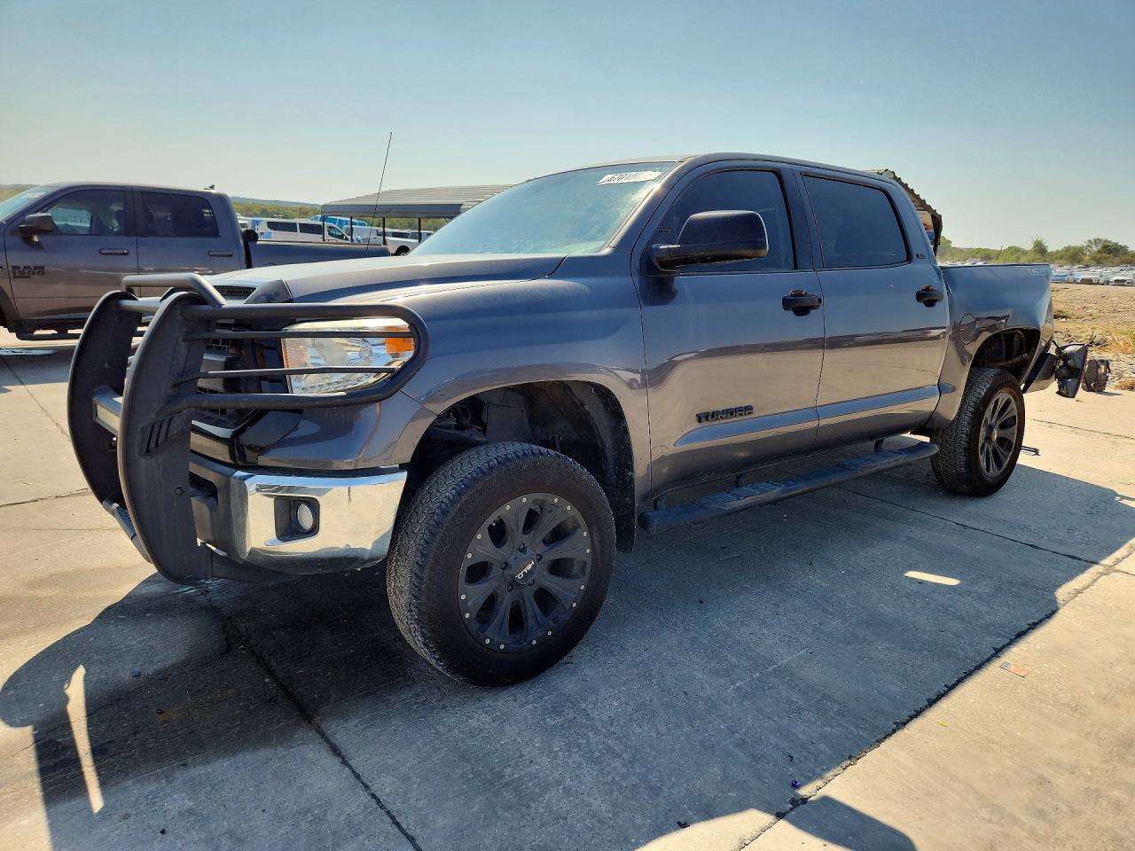 2017 TOYOTA TUNDRA CREWMAX SR5