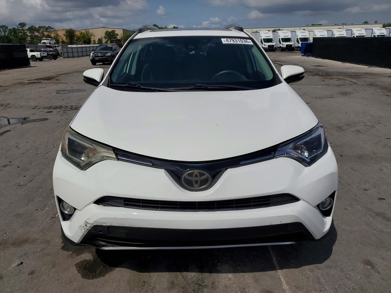2017 TOYOTA RAV4 XLE — снимка 5