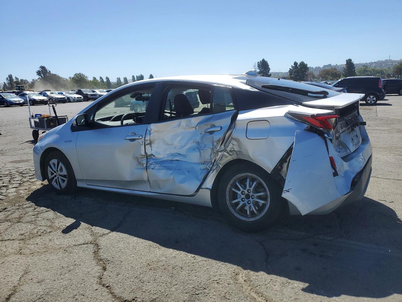 2016 TOYOTA PRIUS THREE — снимка 2
