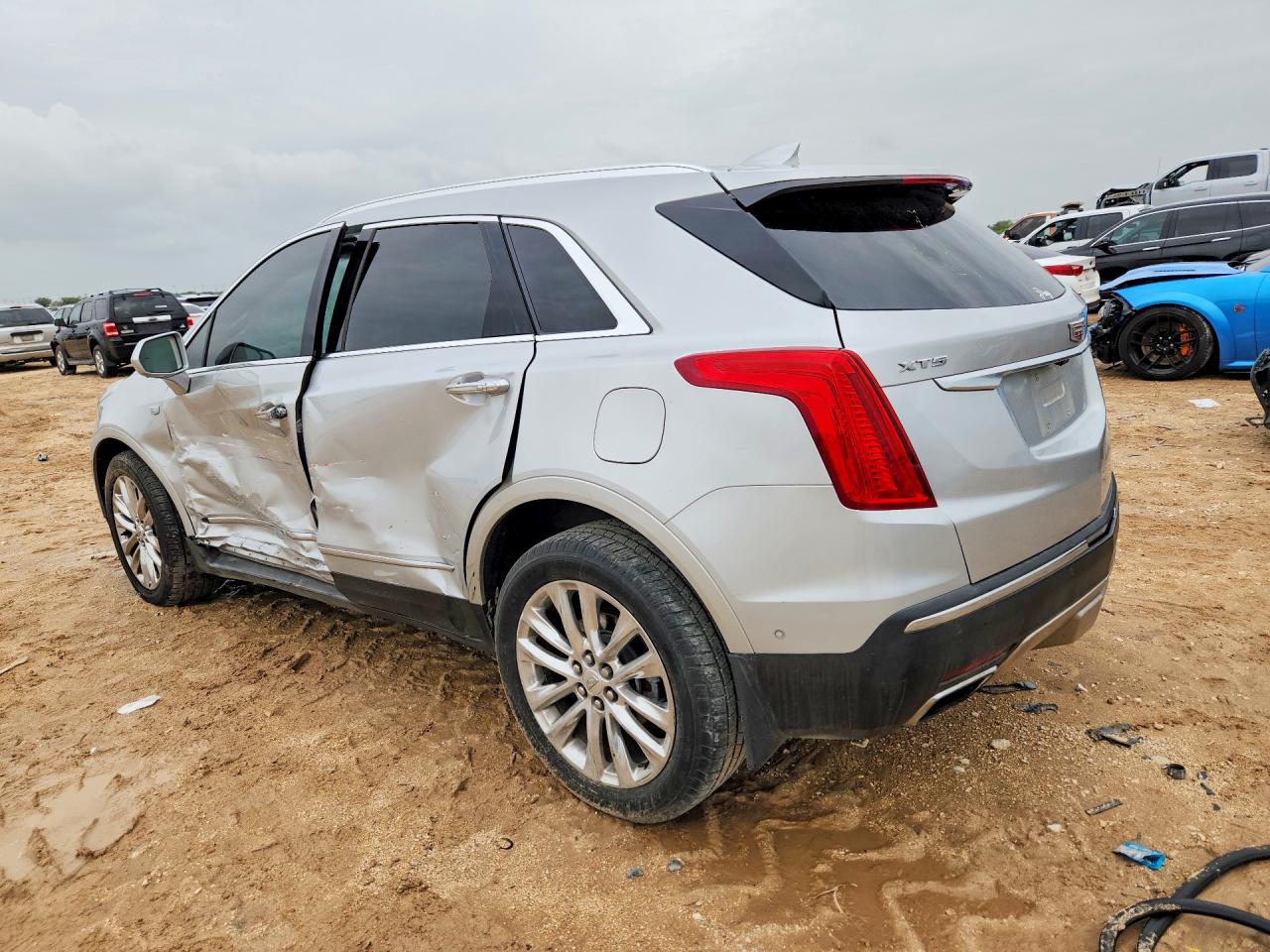 2019 CADILLAC XT5 PLATINUM — снимка 2