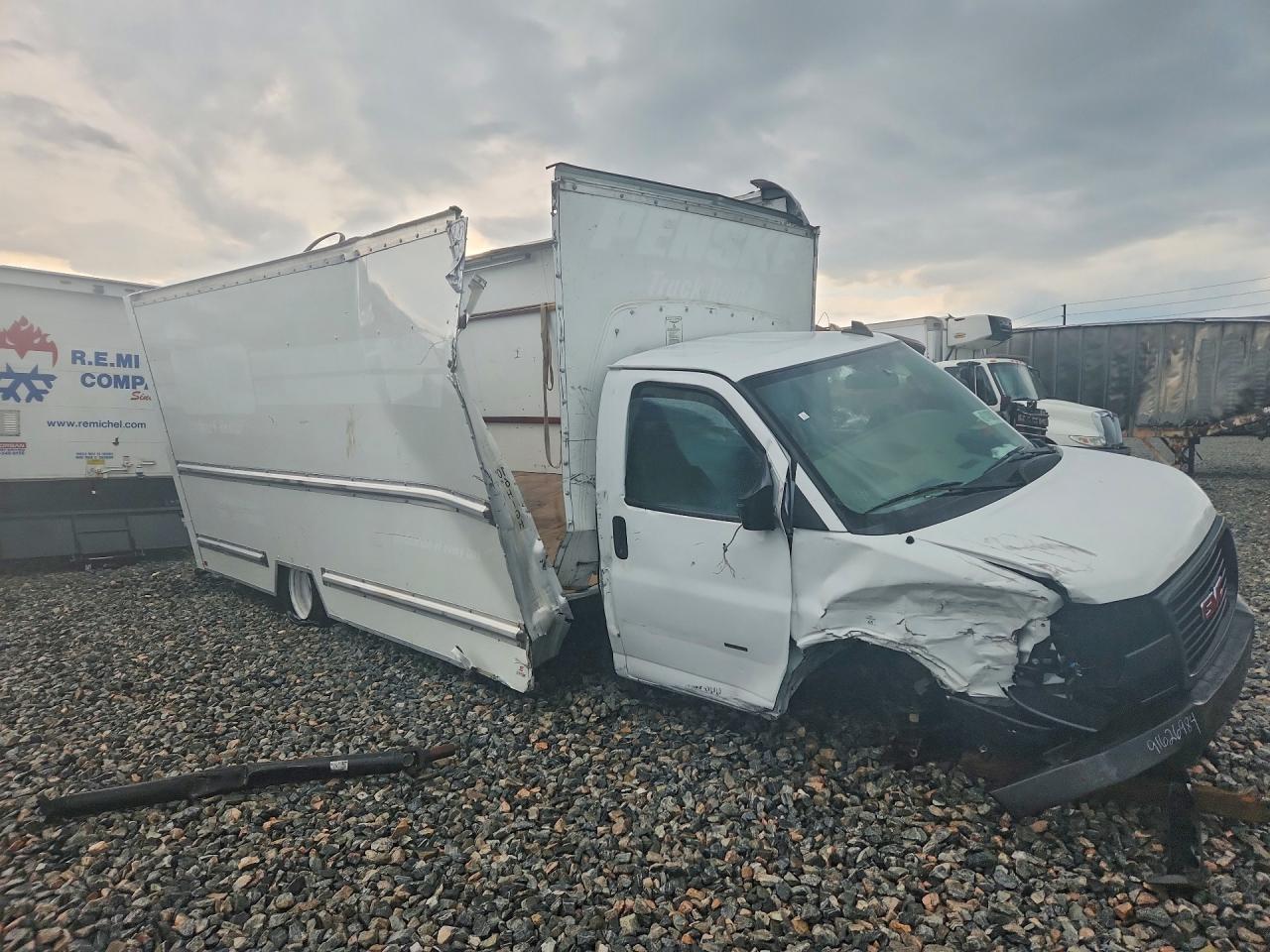 2022 GMC SAVANA CUTAWAY G3500 — снимка 4