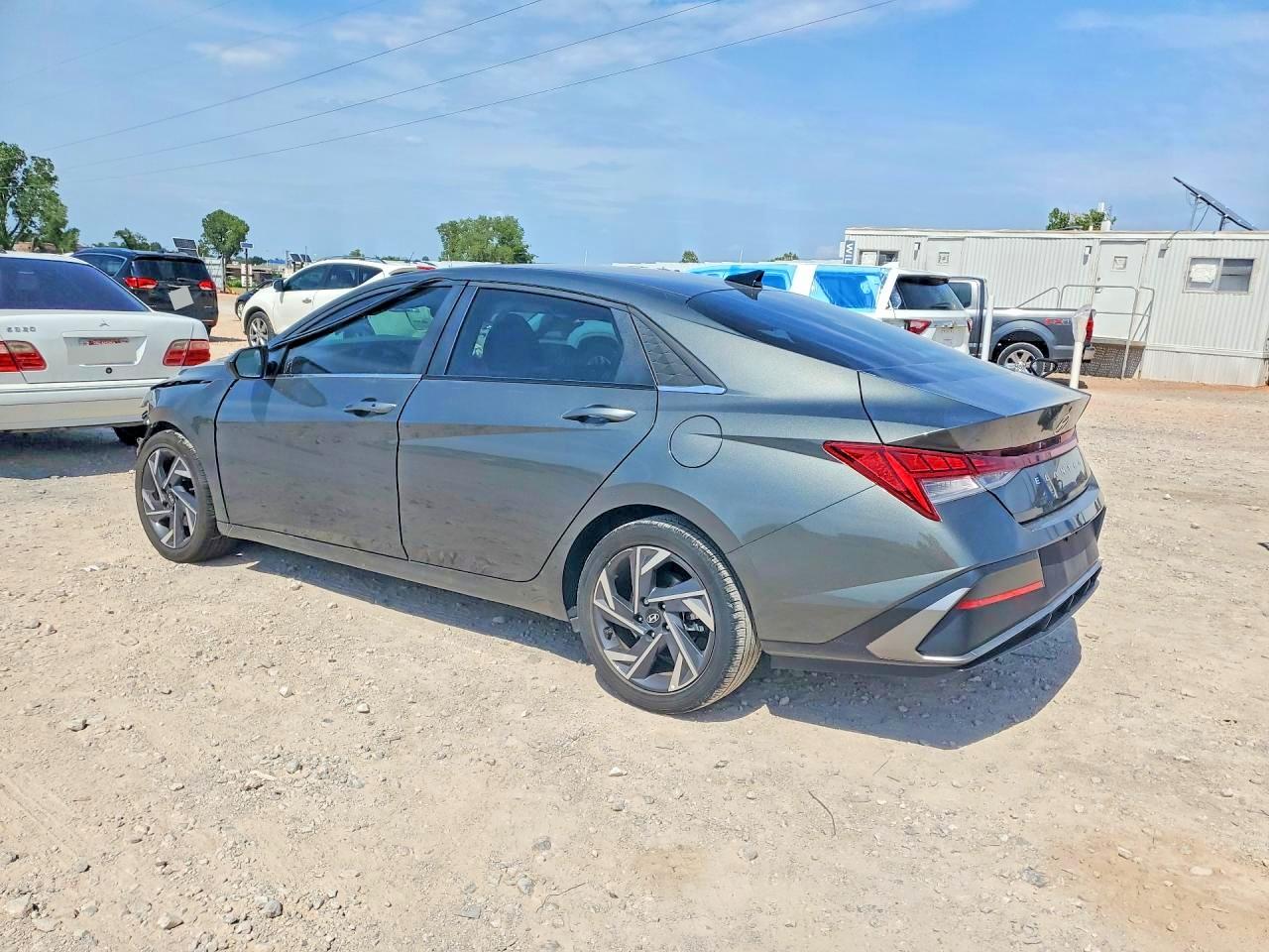 2025 HYUNDAI ELANTRA SEL — снимка 2