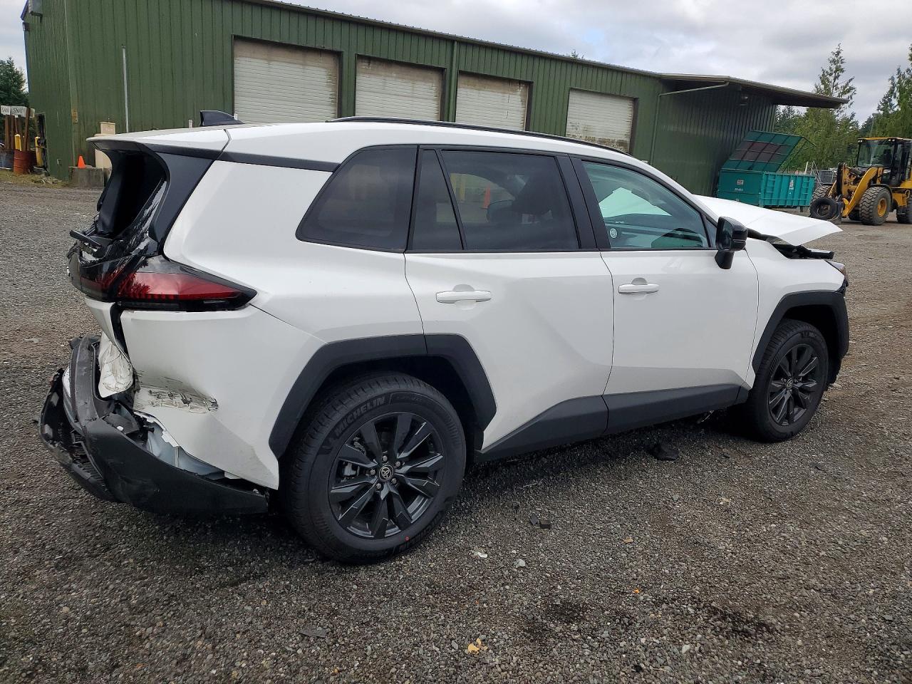 2026 TOYOTA RAV4 XLE PREMIUM — снимка 3