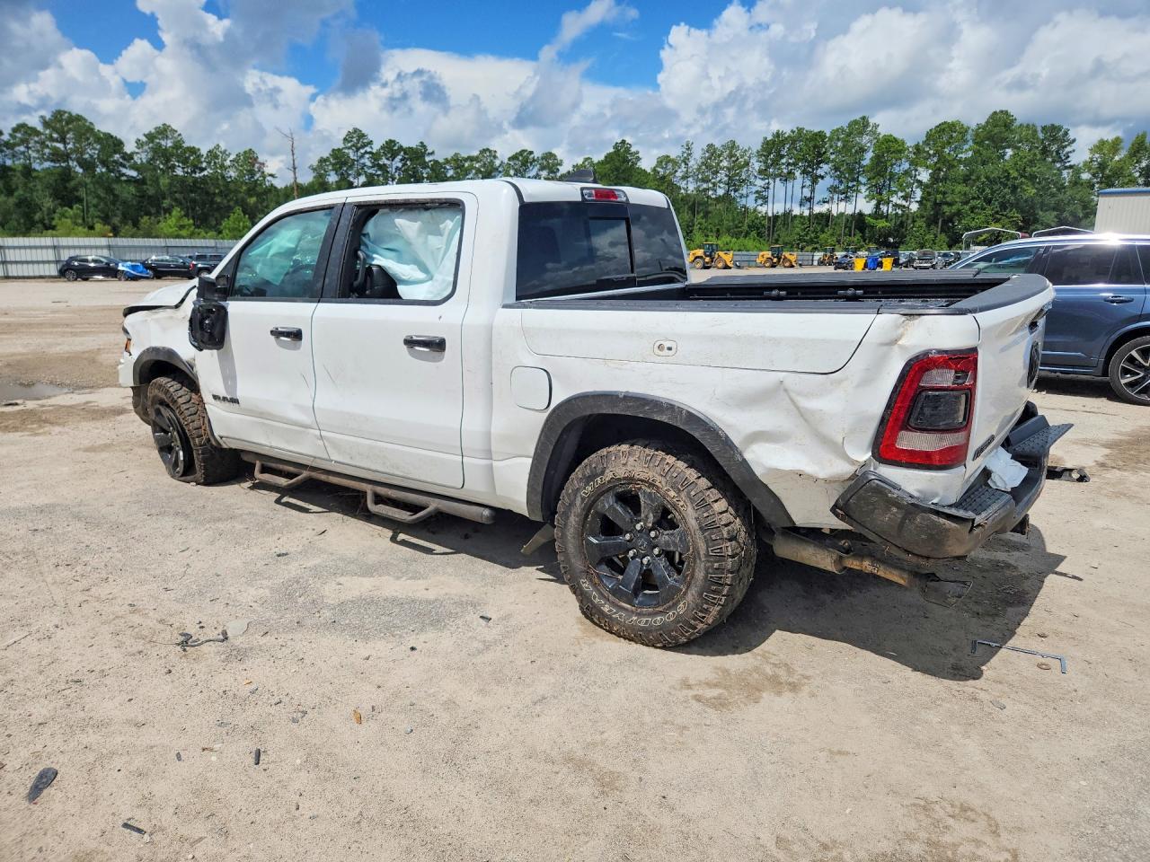 2024 RAM 1500 REBEL — снимка 2