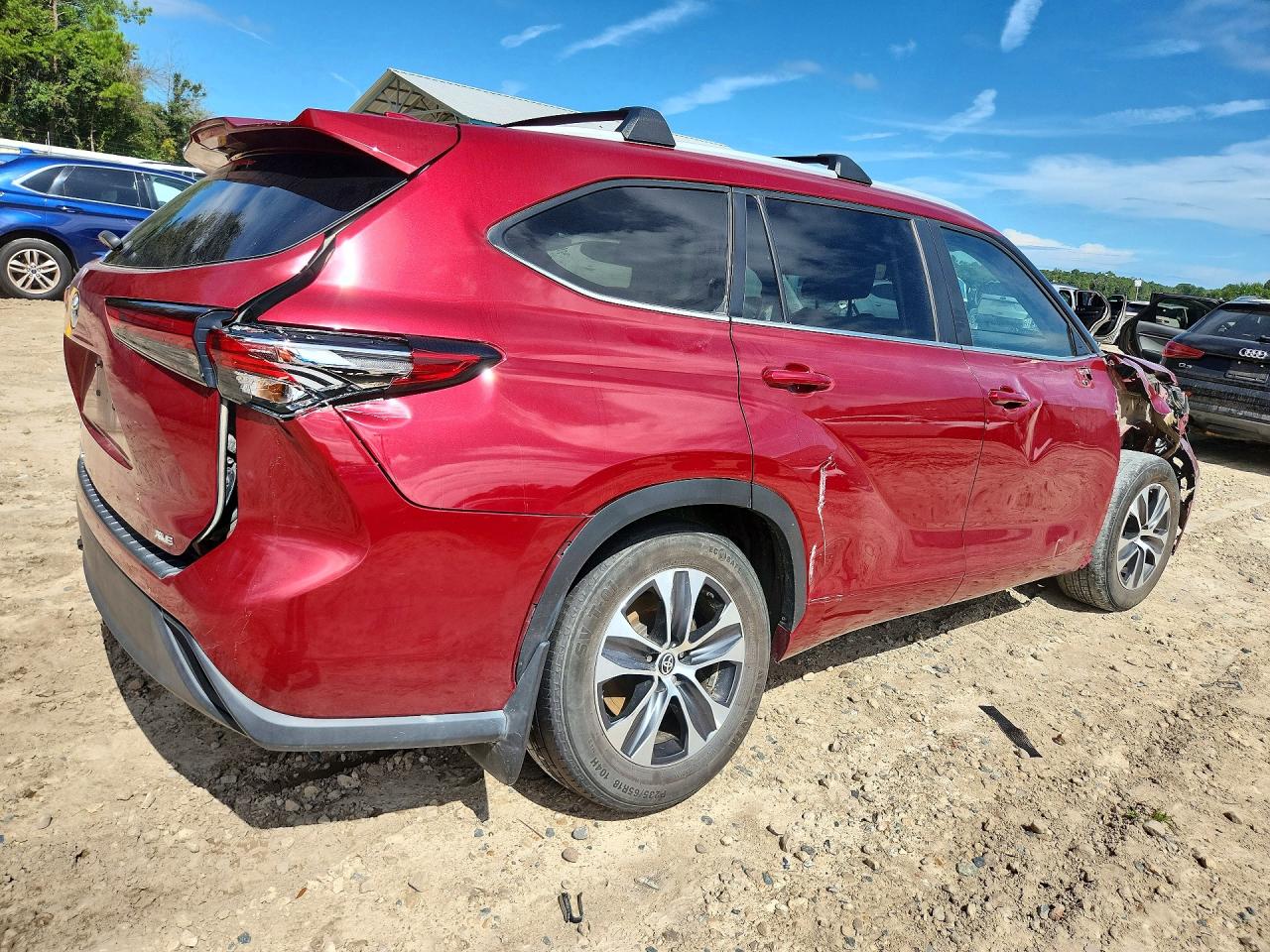 2023 TOYOTA HIGHLANDER XLE — снимка 3