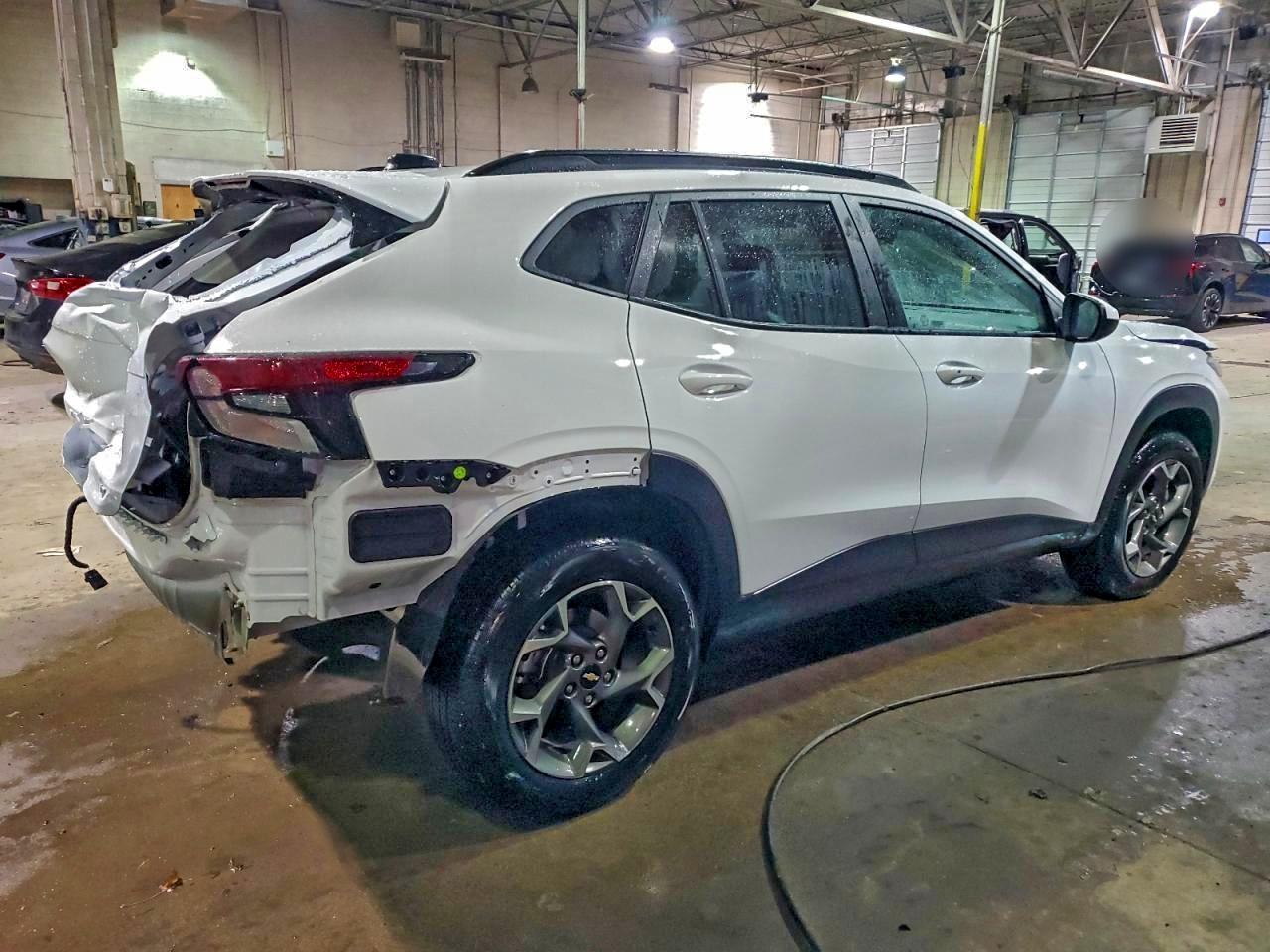 2025 CHEVROLET TRAX 1LT — снимка 3