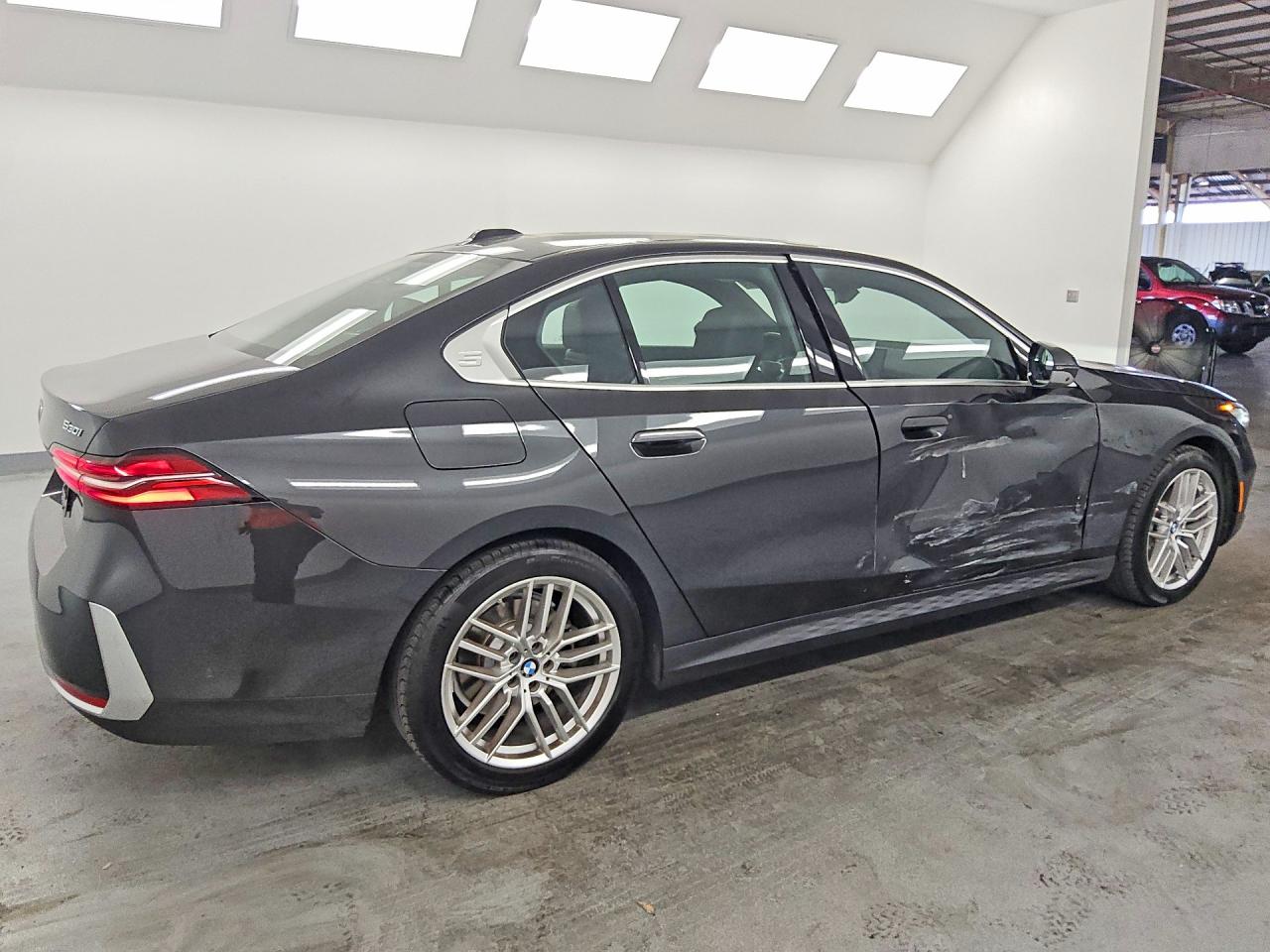 2025 BMW 530 XI — снимка 3