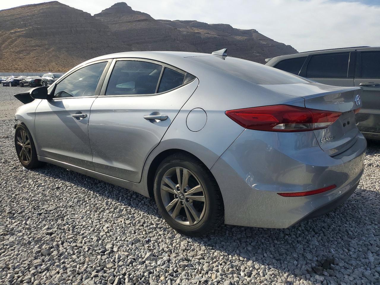 2017 HYUNDAI ELANTRA SE — снимка 2
