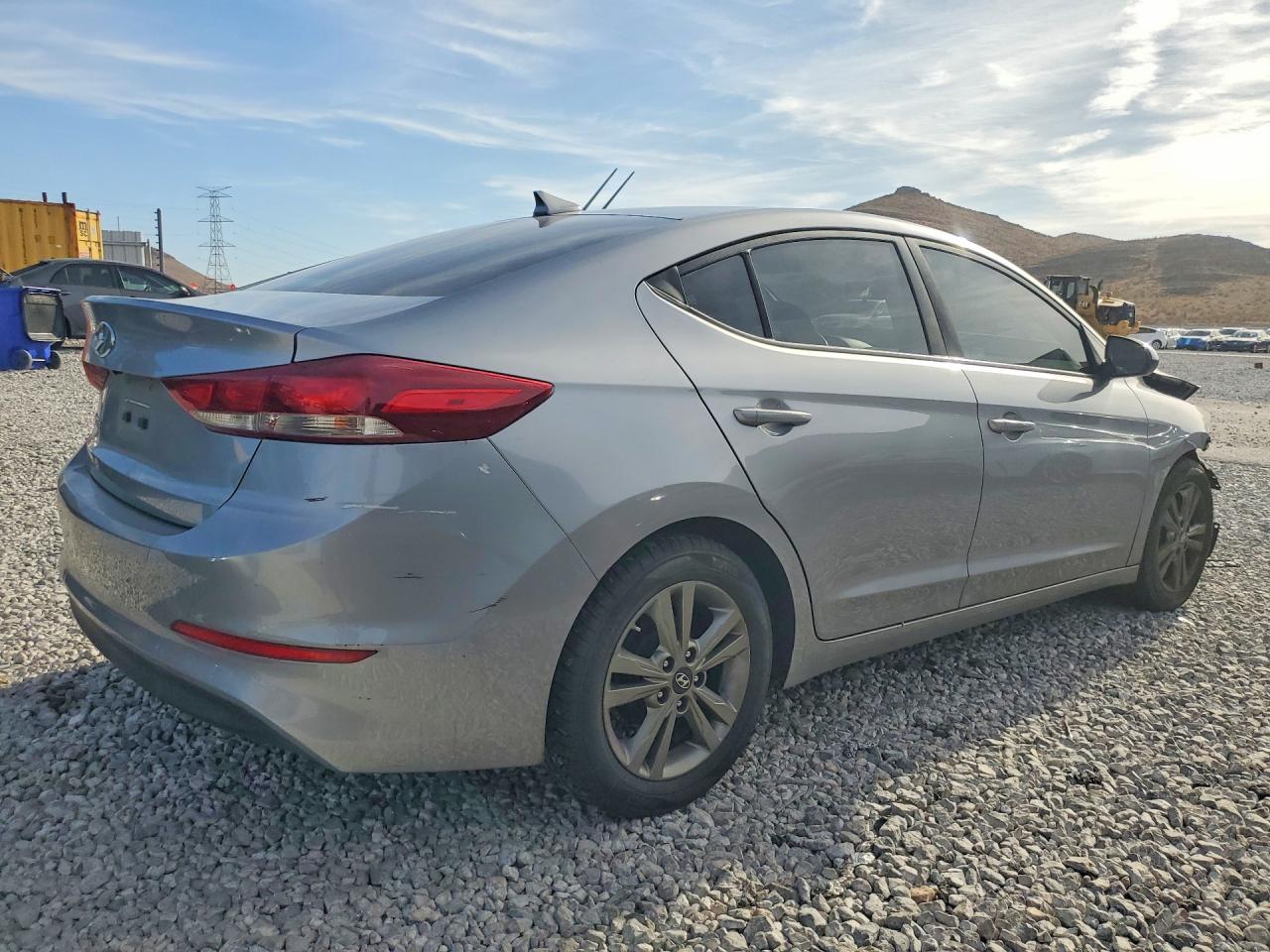 2017 HYUNDAI ELANTRA SE — снимка 3