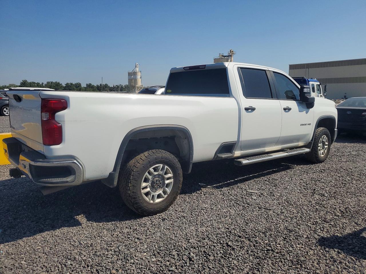 2024 CHEVROLET SILVERADO K2500 HEAVY DUTY — снимка 3