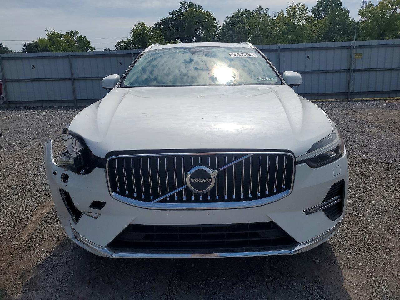 2022 VOLVO XC60 B6 INSCRIPTION — photo 5