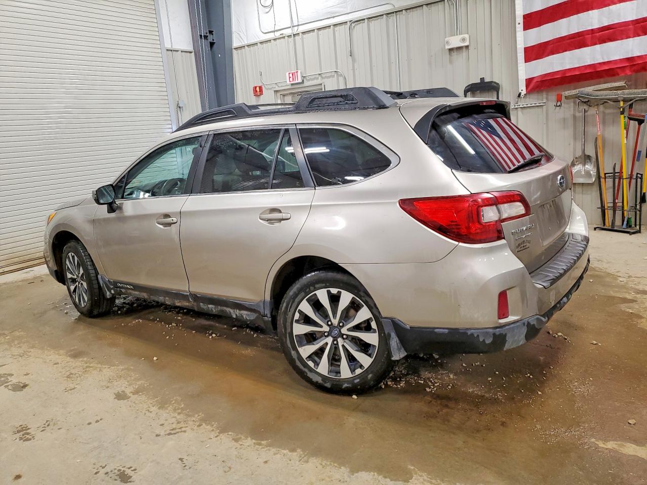 2015 SUBARU OUTBACK 2.5I LIMITED — снимка 2