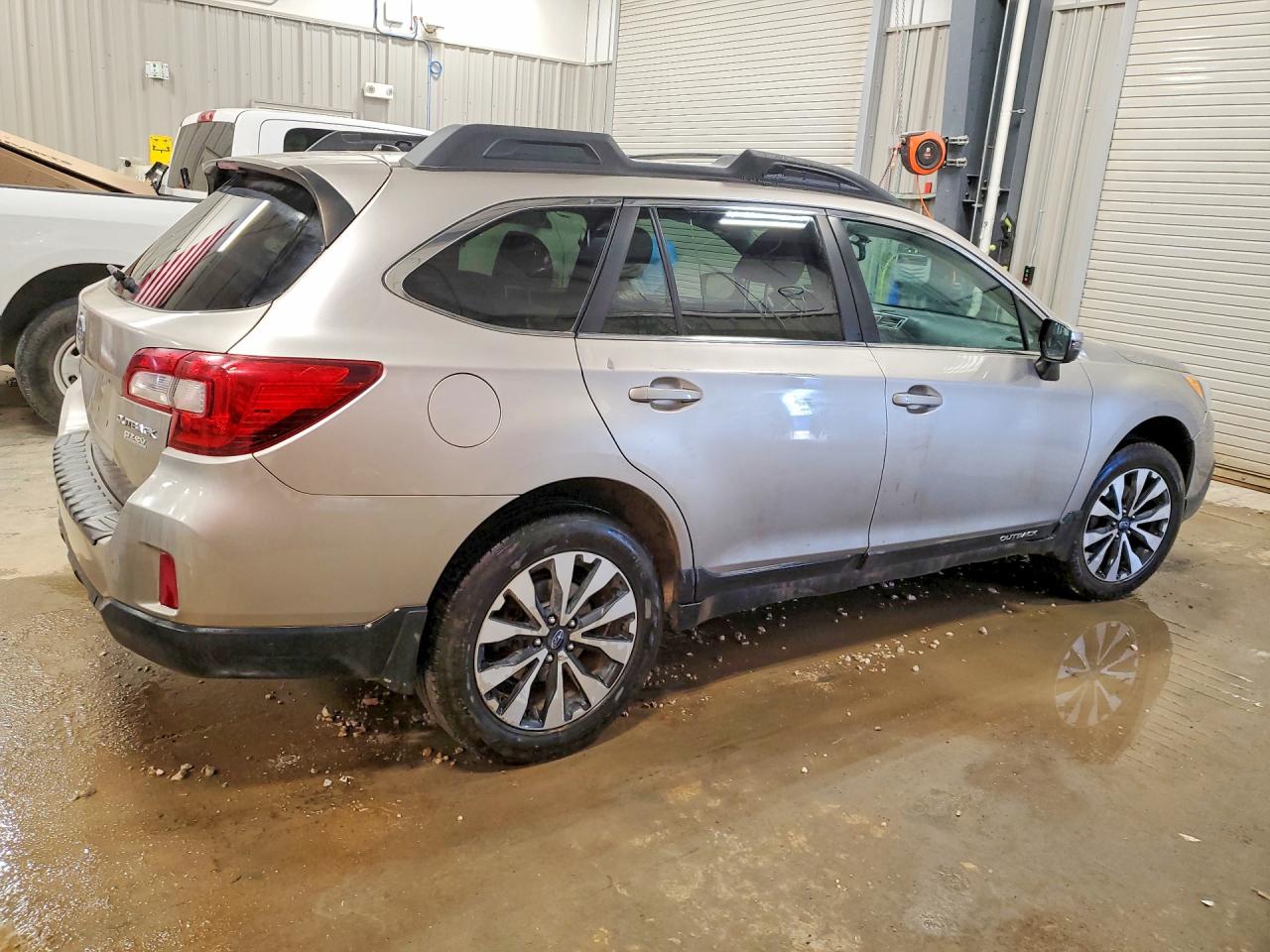 2015 SUBARU OUTBACK 2.5I LIMITED — снимка 3
