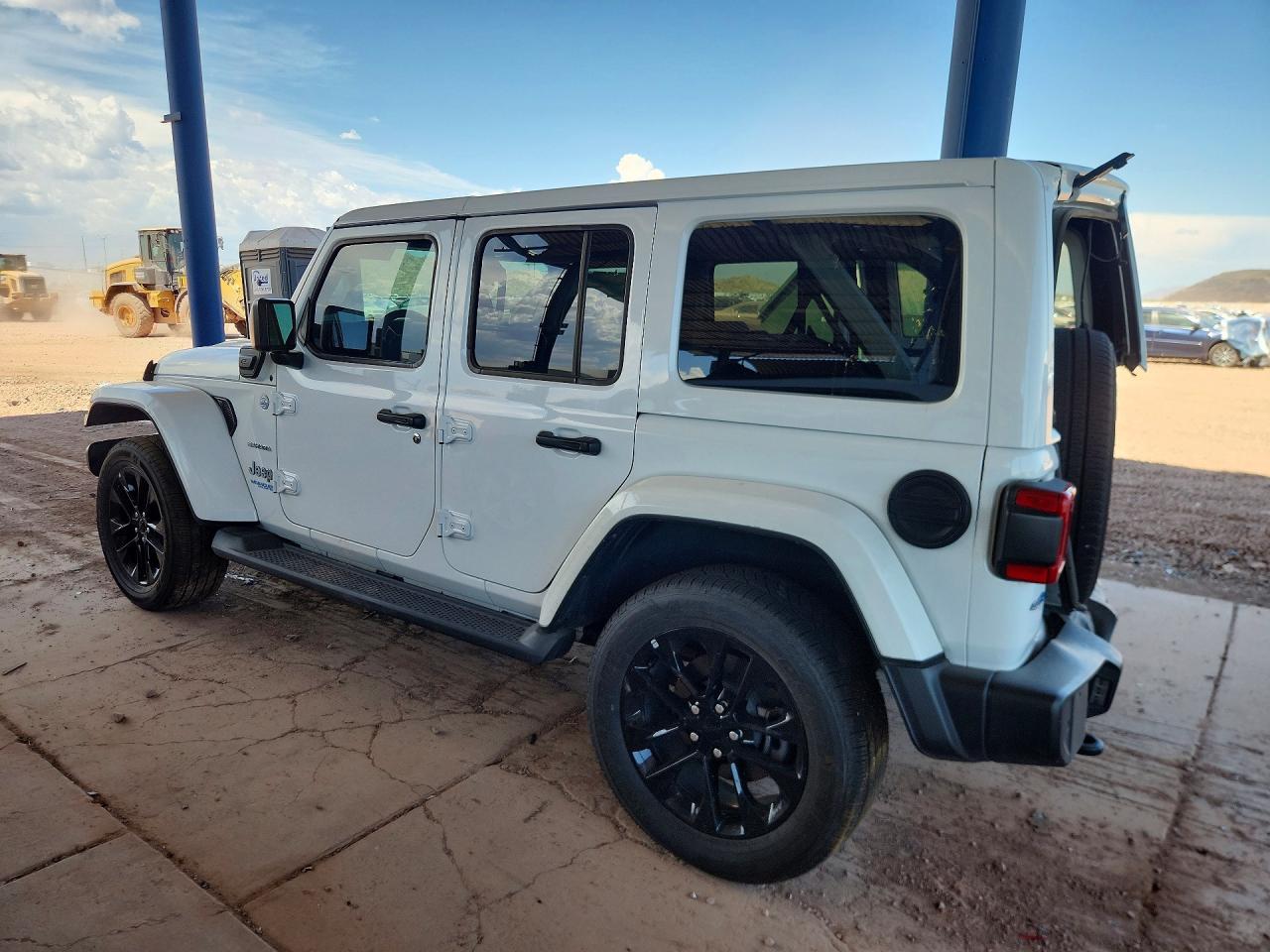 2021 JEEP WRANGLER UNLIMITED SAHARA 4XE — снимка 2