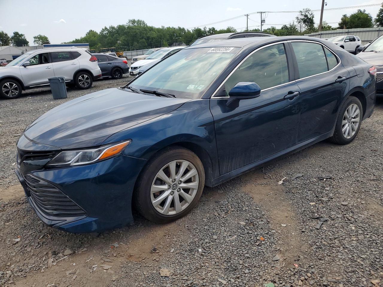 2018 TOYOTA CAMRY LE