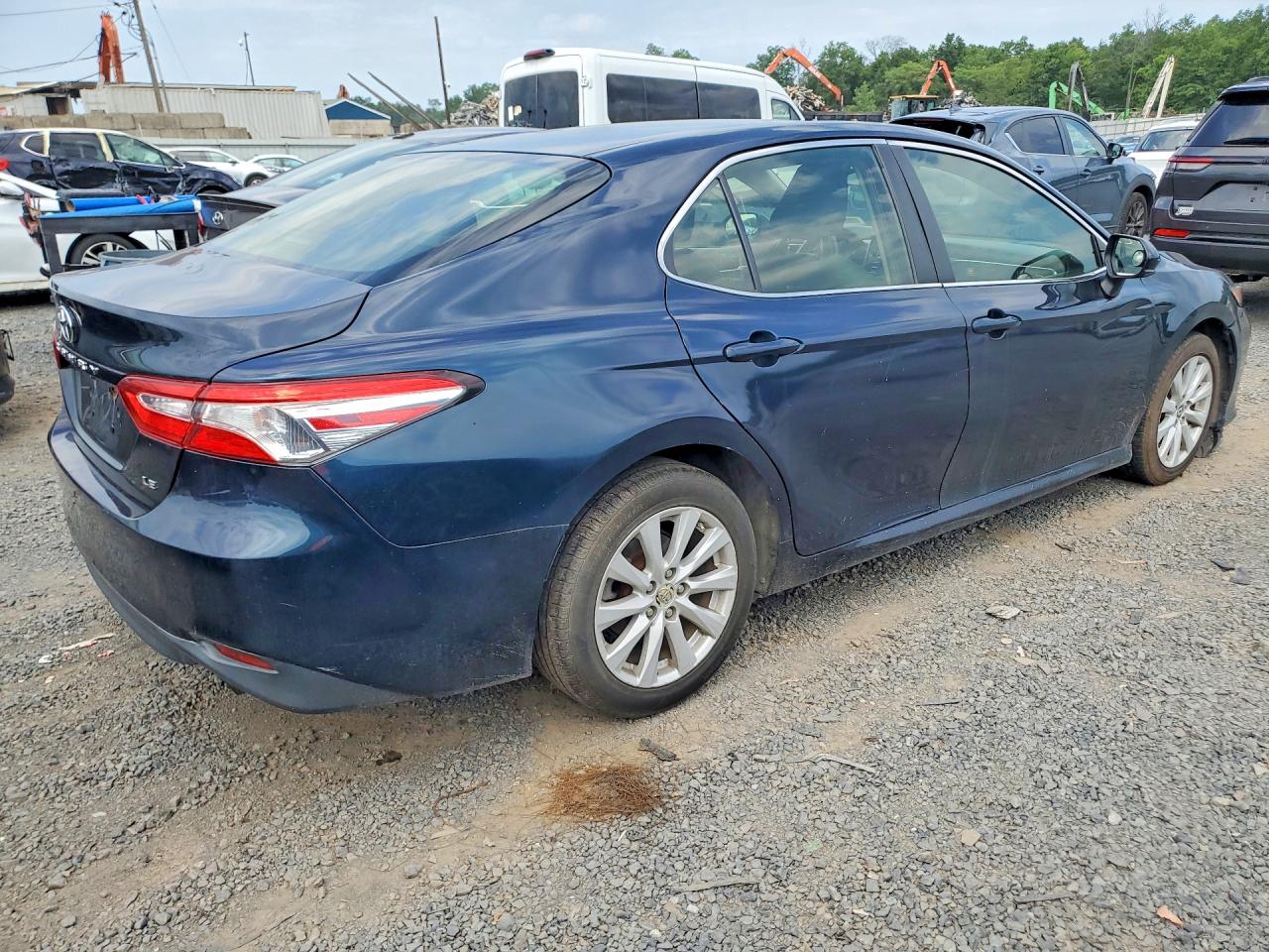2018 TOYOTA CAMRY LE — снимка 3