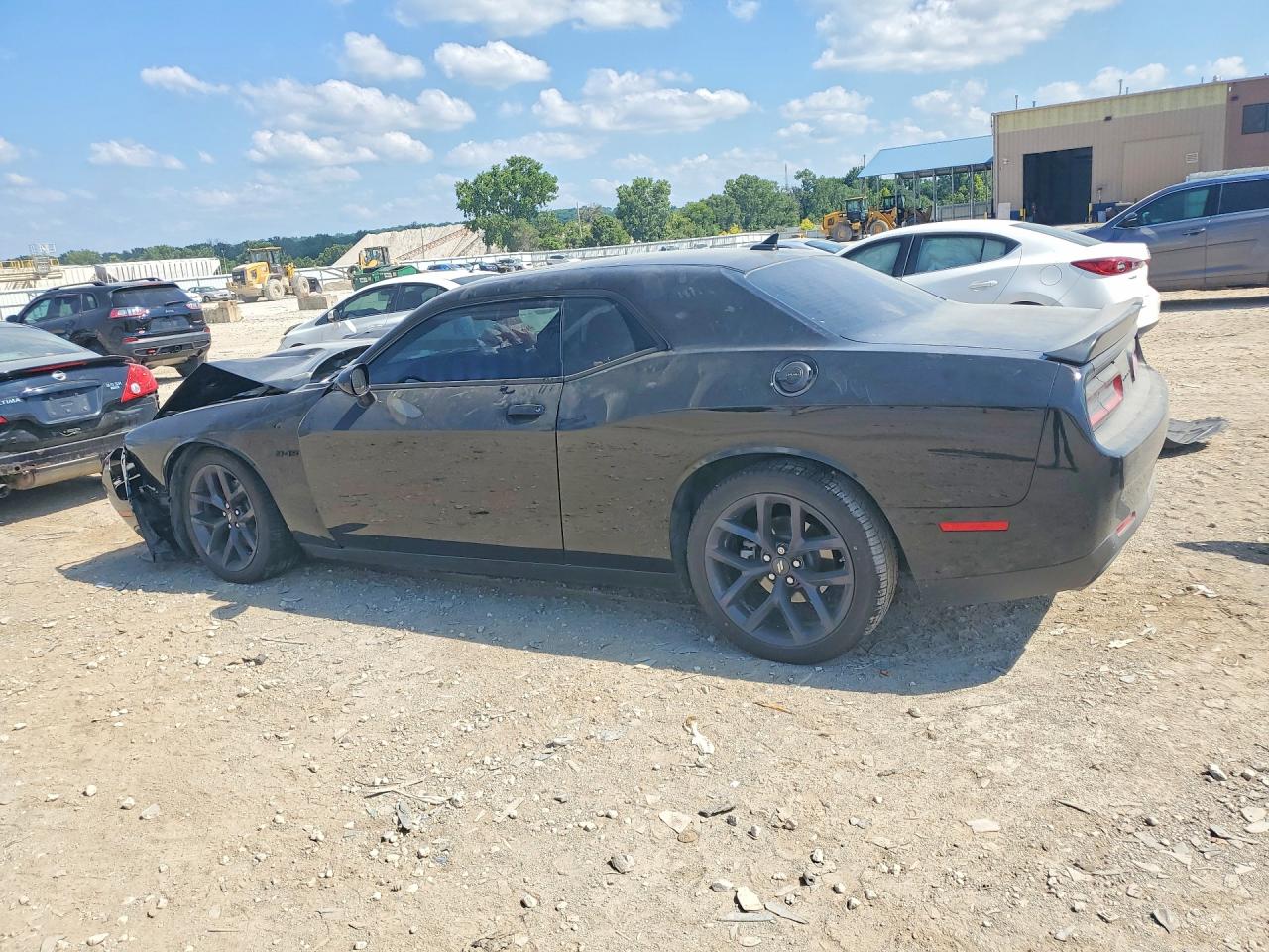 2023 DODGE CHALLENGER R/T — снимка 2