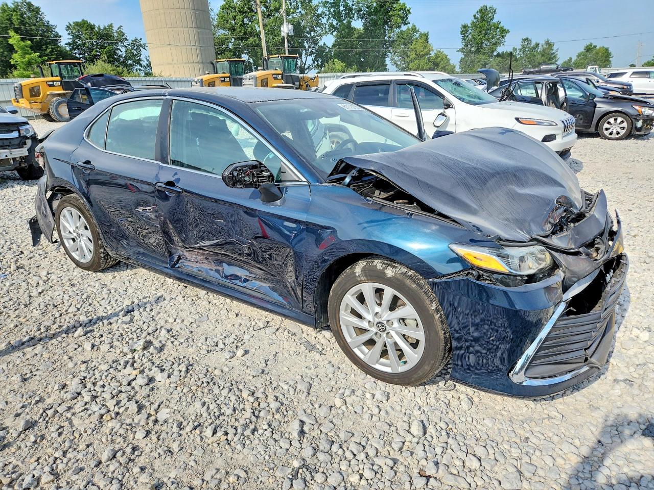 2021 TOYOTA CAMRY LE — снимка 4