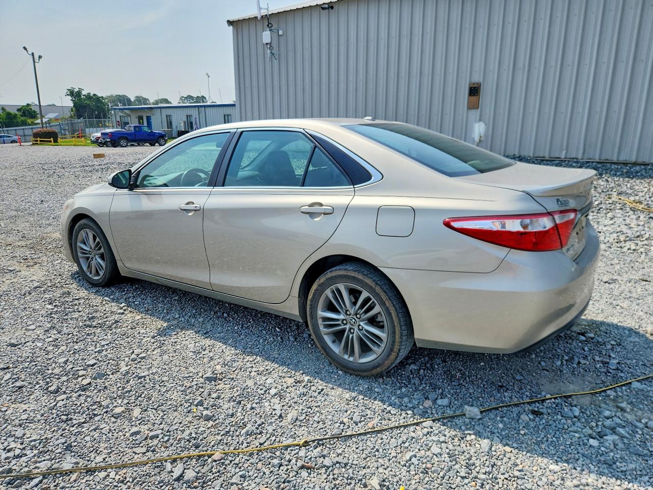 2015 TOYOTA CAMRY SE — снимка 2