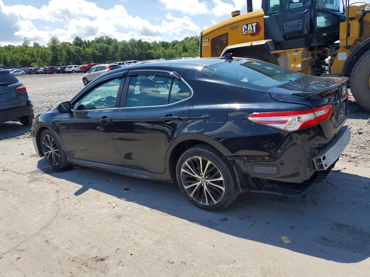 2020 TOYOTA CAMRY SE — снимка 2