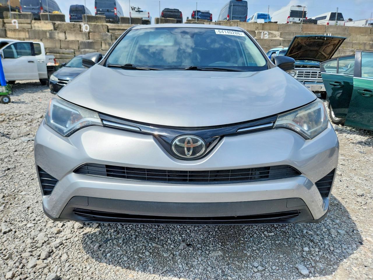 2018 TOYOTA RAV4 LE — снимка 5