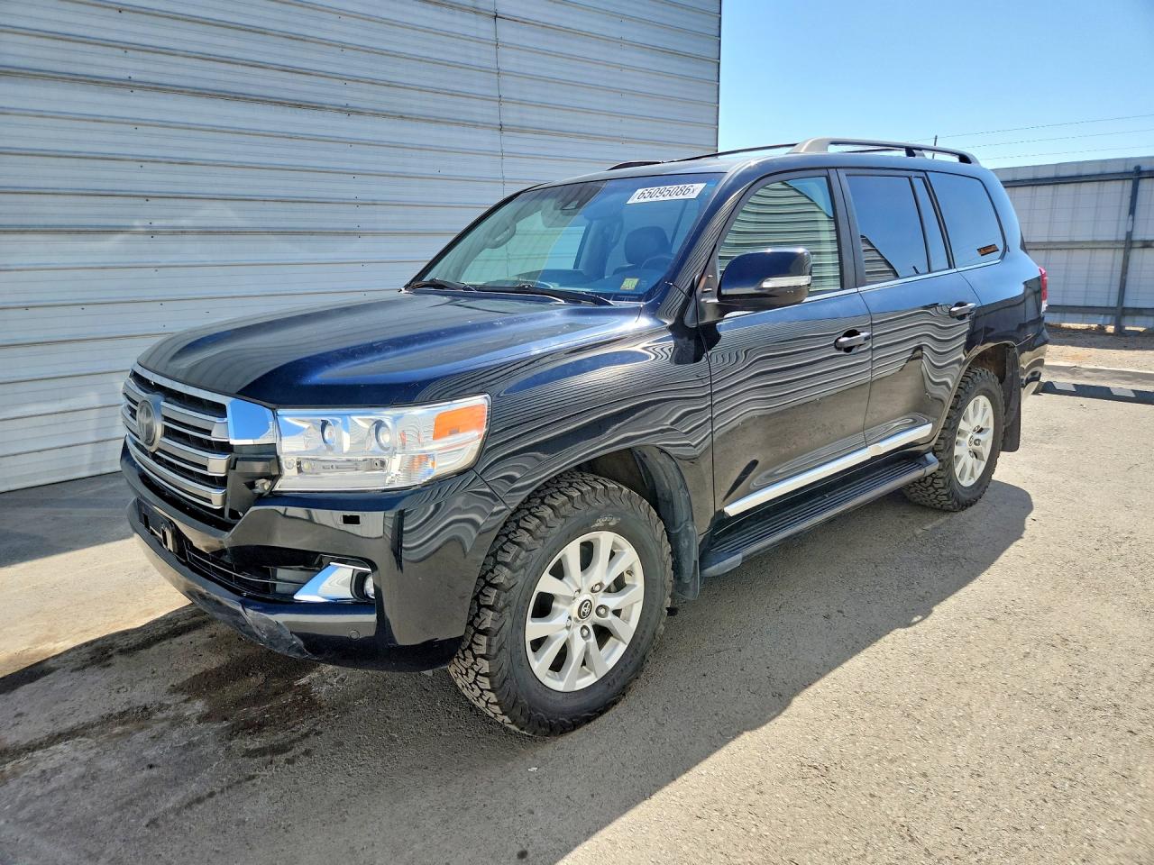 2017 TOYOTA LAND CRUISER BASE