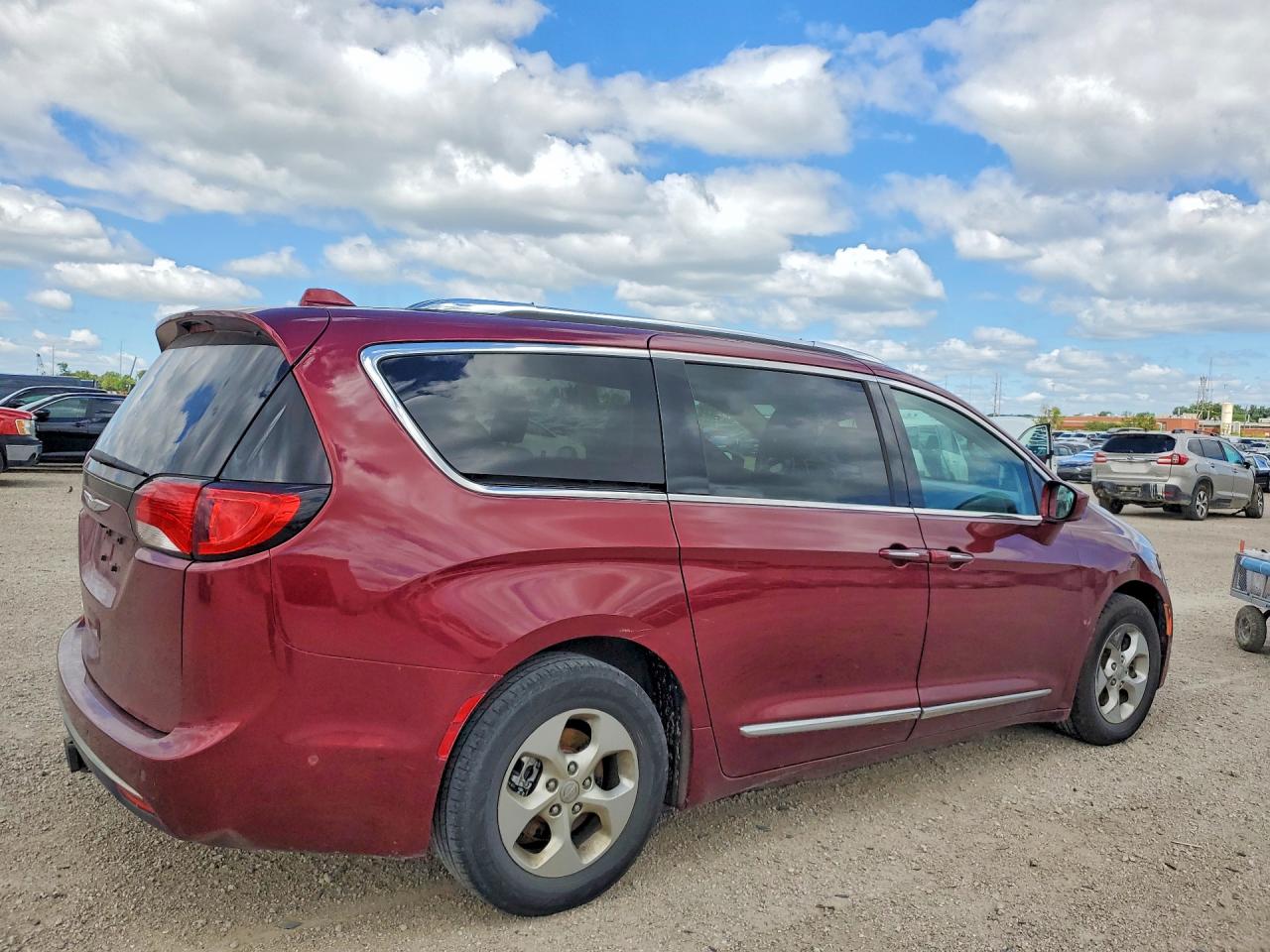 2017 CHRYSLER PACIFICA TOURING L PLUS — снимка 3