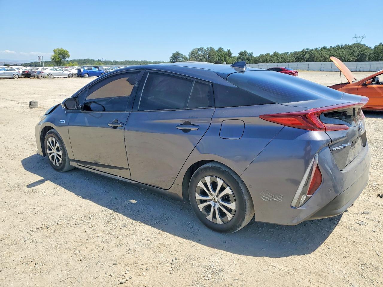 2020 TOYOTA PRIUS PRIME LIMITED — снимка 2