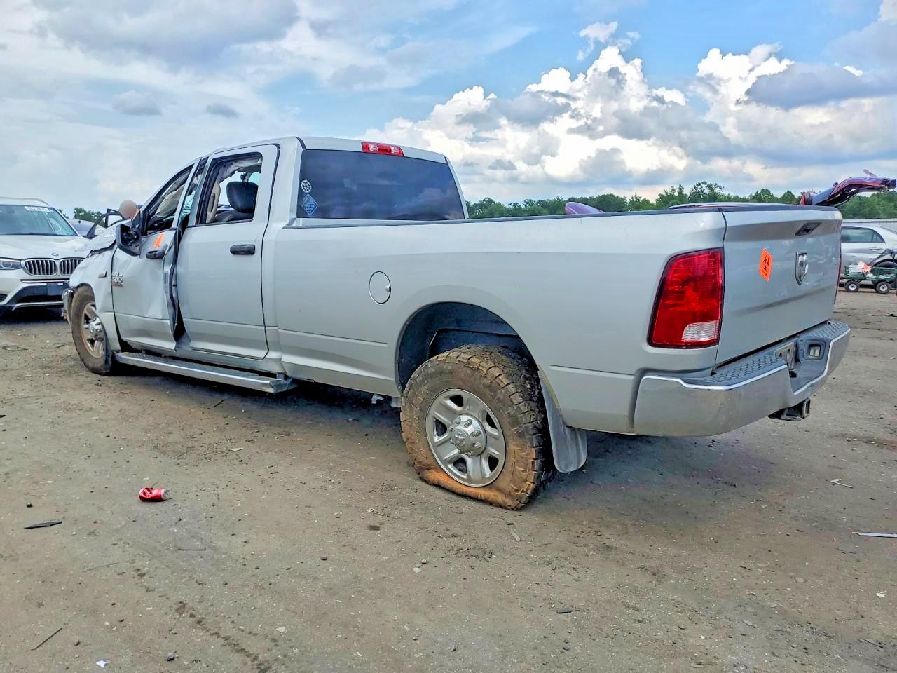 2018 RAM 2500 ST — снимка 2
