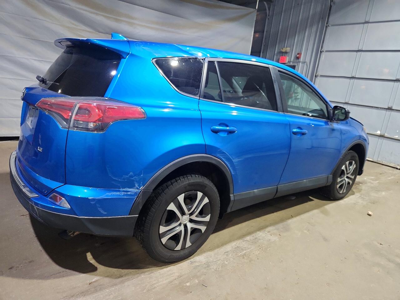 2018 TOYOTA RAV4 LE — снимка 3