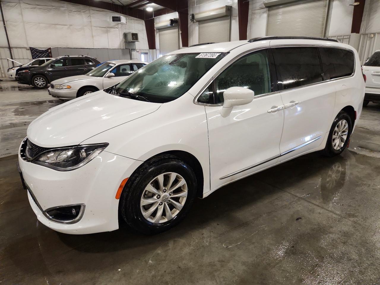 2017 CHRYSLER PACIFICA TOURING L