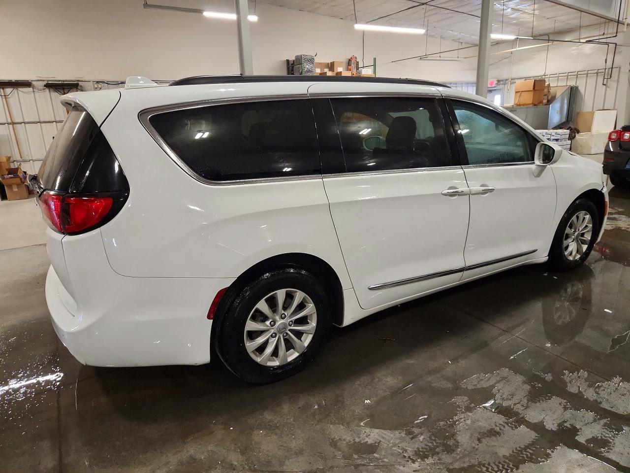 2017 CHRYSLER PACIFICA TOURING L — снимка 3