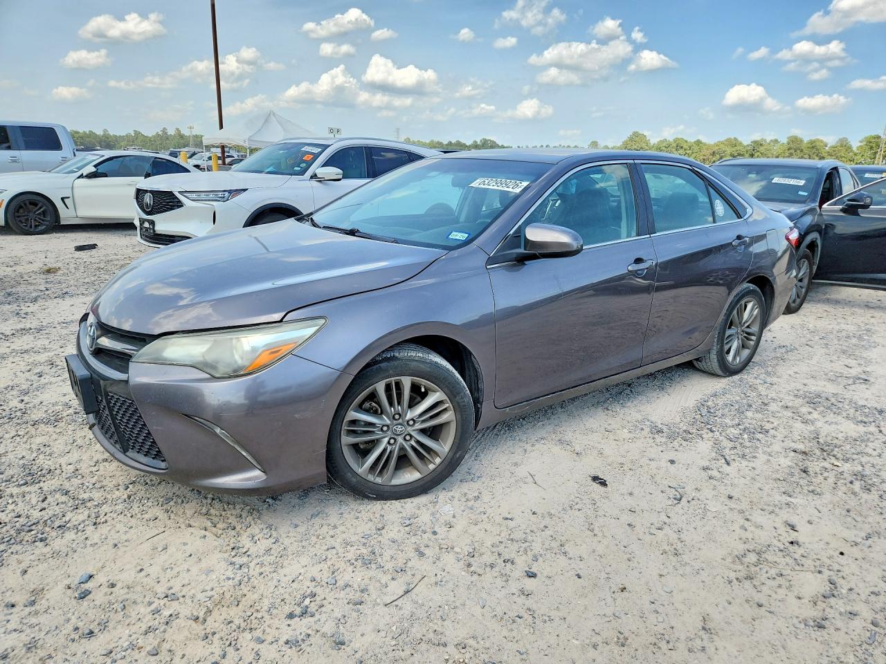 2016 TOYOTA CAMRY SE