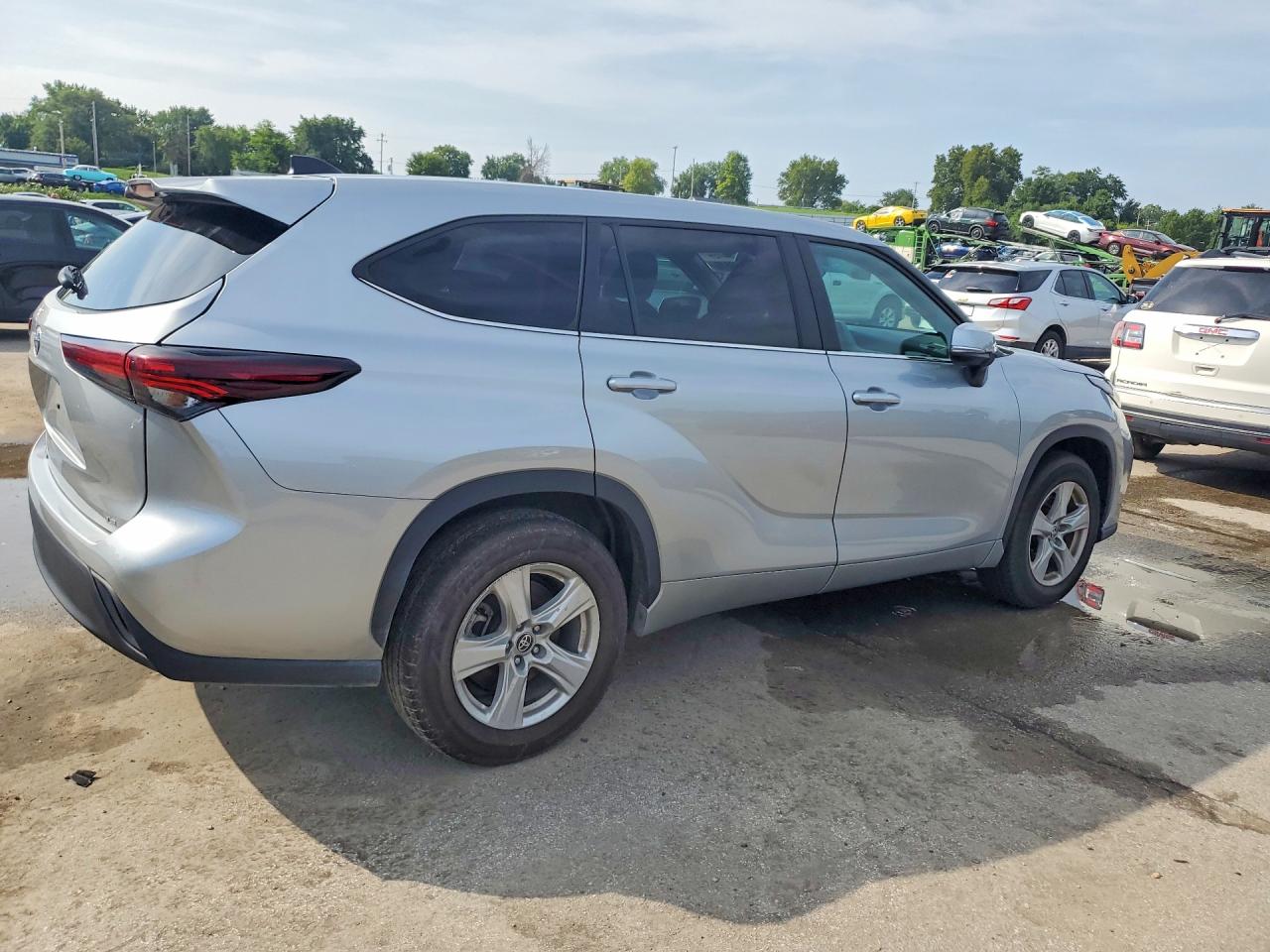 2024 TOYOTA HIGHLANDER LE — снимка 3