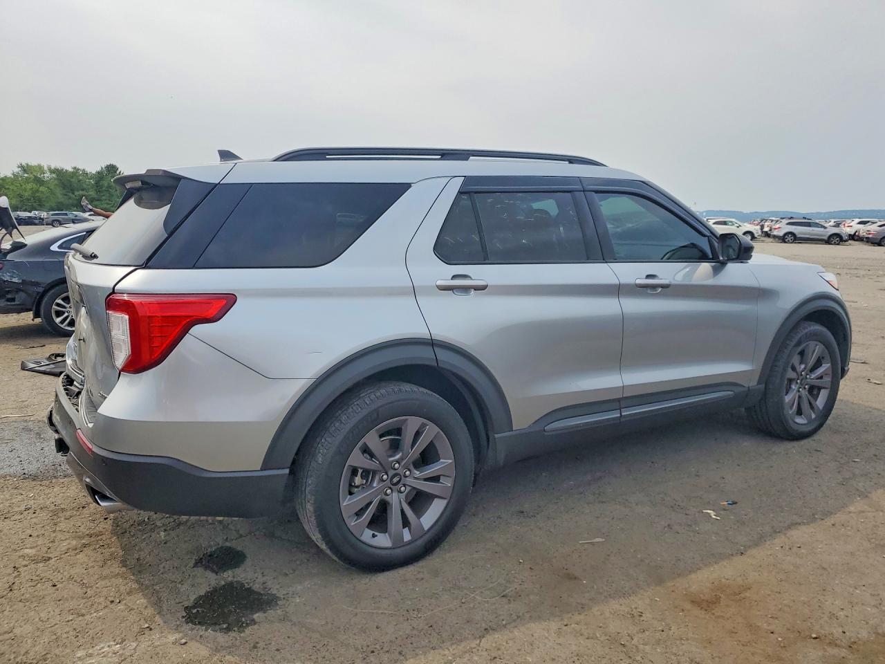 2022 FORD EXPLORER XLT — снимка 3