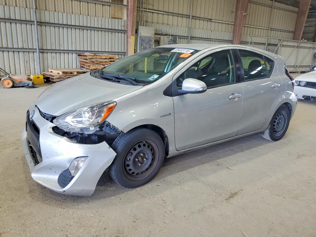 2016 TOYOTA PRIUS C TWO
